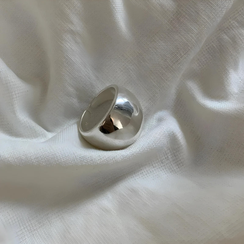 Minimalist Round Ring